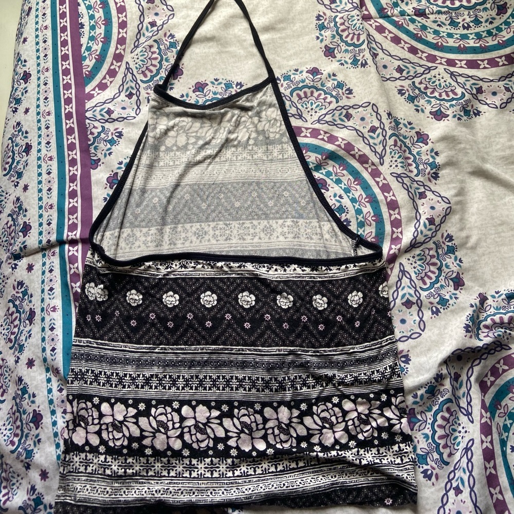 halter top - Picture 4 of 4